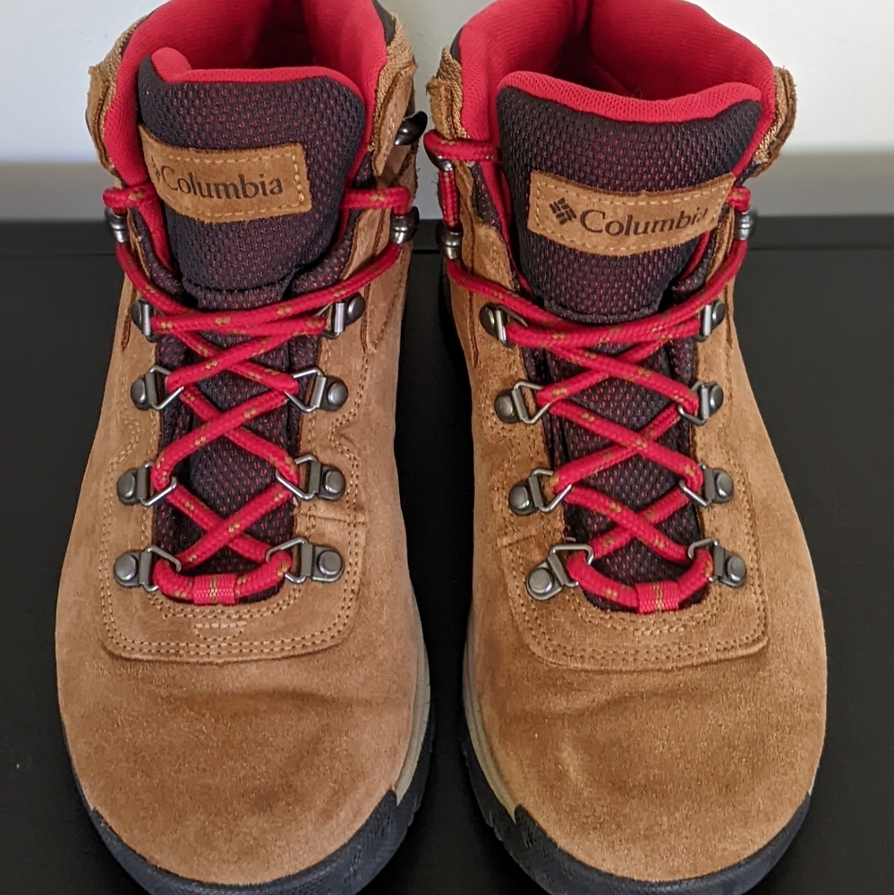 Columbia Newton Ridge Plus hiking boots worn 1x - size 7.5